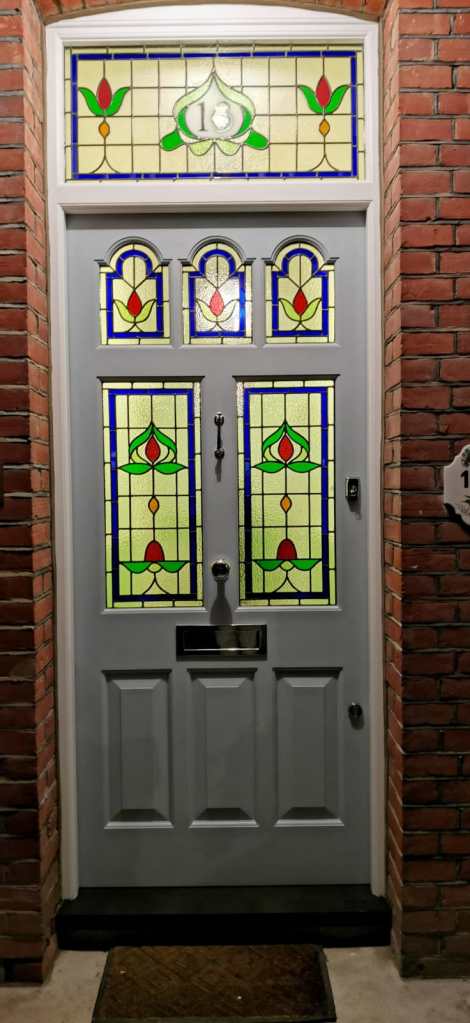 Book a free design of your Victorian front door stained glass today to discuss your ideas with one of our expert designers.